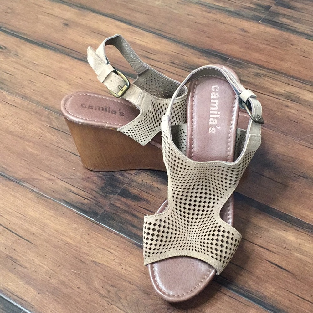 Camila’s tan‎ wedges size 39 made in Italy